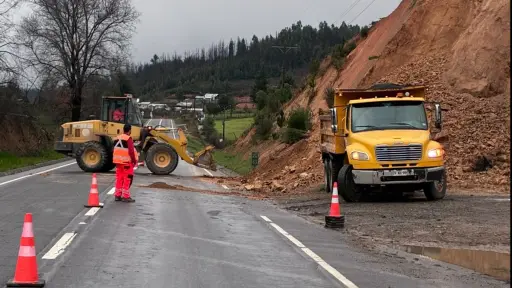 Rodados afectan ruta hacia Butalelbún y Vialidad mantiene monitoreo de caminos en la provincia de Biobío