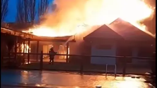 Incendio en vivienda moviliza a cinco compañías de Bomberos en Cabrero