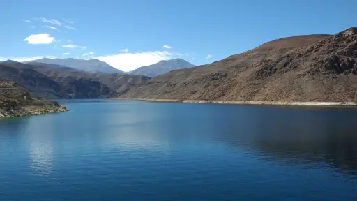Debate por propuesta de cobro de agua de riego enfrenta al Gobierno y a gremio agrícola