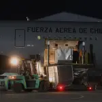 Medicamentos, vacunas y dispositivos médicos forman parte de los más de 40 pallets de ayuda humanitaria enviados desde Chile a Venezuela en un operativo coordinado entre el Estado, la FACh y la Cámara Nacional de Laboratorios Farmacéuticos (Canalab)., Gobierno de Chile