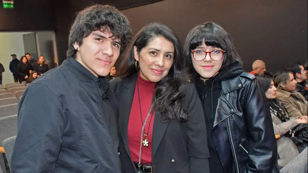 Nicolás Donoso, Lorena Báez y Emilia Donoso. | La Tribuna