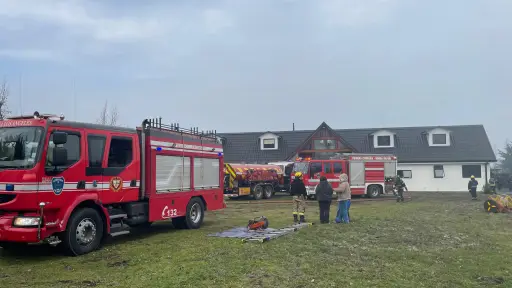 Incendio en vivienda moviliza a tres unidades de Bomberos en camino Cerro Colorado de Los Ángeles