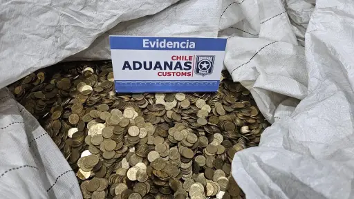  Frustran inédito contrabando: enviaban un millón de monedas de \\$10 a China como chatarra
