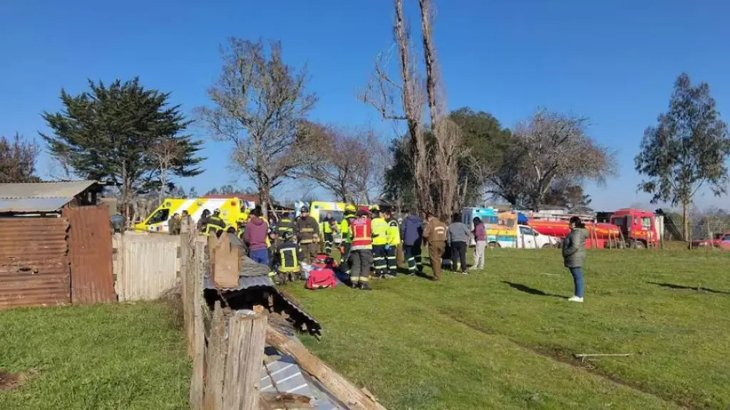 Volcamiento de carro en Theodoro Smith, La Tercera