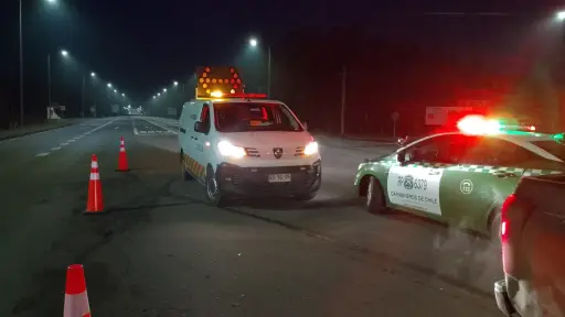 Choque entre camioneta y camión deja cinco lesionados leves en Cabrero