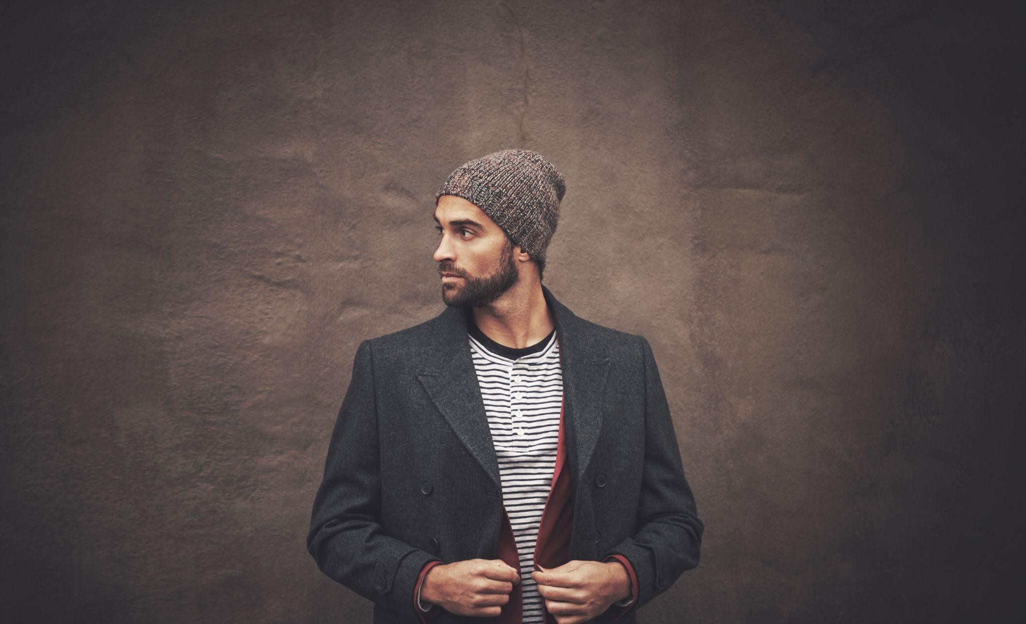 Cómo elegir chaquetas hombre para el invierno según abrigo y estilo / Shutterstock