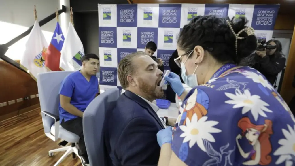 Gobernador Giacaman y 39 funcionarios del GORE Bío Bío se sometieron a test de drogas con muestra de pelo, diario Concepción 