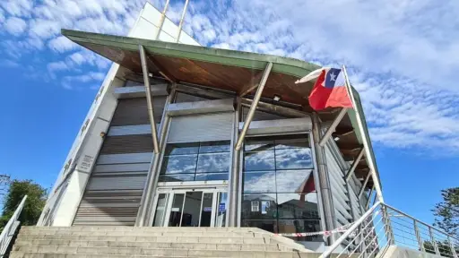 Corte ordena al SLEP de Valdivia presentar plan para reconstruir escuela diferencial destruida por incendio
