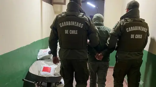 Detienen a sujeto con amplio prontuario que portaba una pistola de fogueo en Angol 