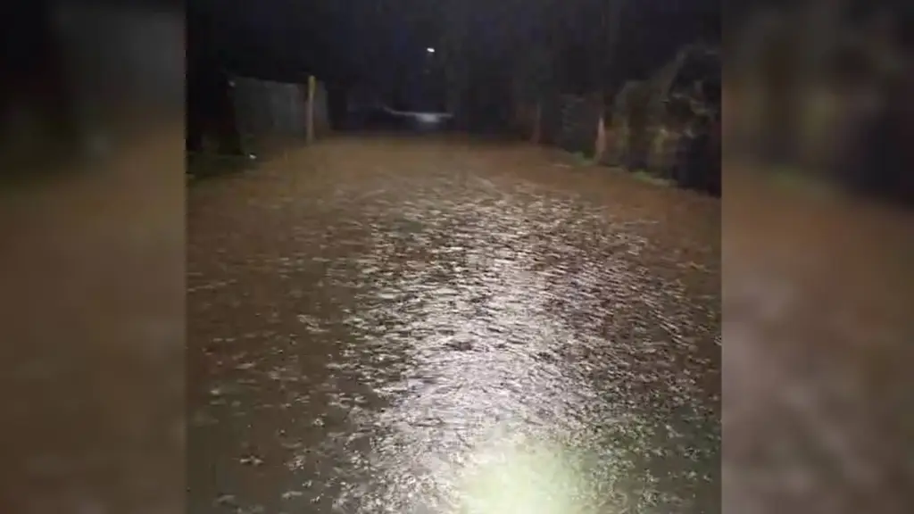 Alcalde de Santa Bárbara reporta emergencia por sistema frontal: La crecida de esteros es lo que más nos complica, Municipal