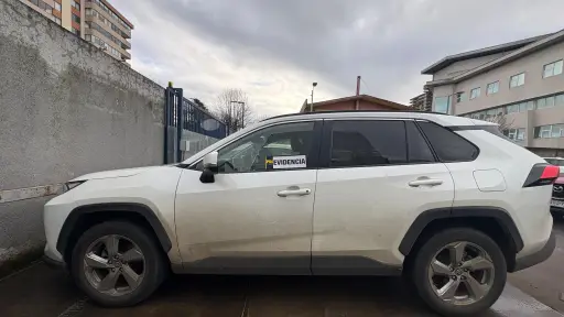 Recuperan vehículo robado con placas patentes adulteradas en Padre Las Casas