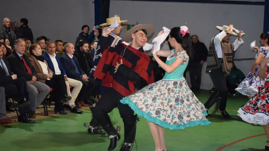 Quilleco conmemora su 173° aniversario con concurrido acto comunitario y anuncios de inversión | Diario La Tribuna