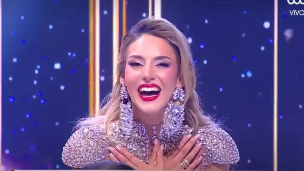 La odontóloga angelina superó una nueva etapa del concurso y disputará la final de Miss Universo Chile 2026., Captura