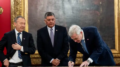 Gobierno impulsa reforma constitucional para hacer obligatorios los test de drogas a altas autoridades