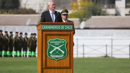 Presidente Kast firma proyecto para aumentar dotación, sueldos e incentivos de Carabineros