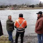 Dirigentes de Loncopangue discuten reactivación de balsadero y seguridad vial, Municipal