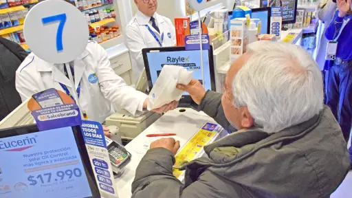 Hospital de Los Ángeles inicia inédito plan piloto para retirar medicamentos gratuitos en farmacias Salcobrand