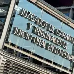 El juicio se desarrolló en el Primer Tribunal de Juicio Oral en lo Penal de Santiago , Ministerio Público