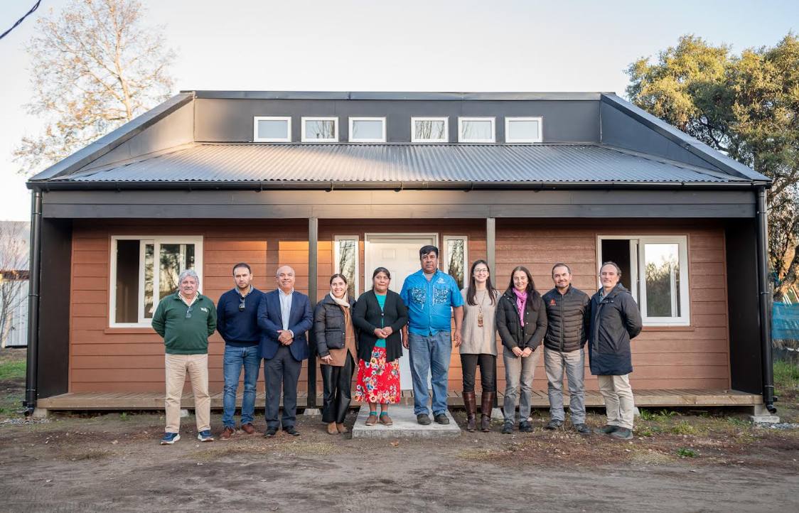 La Casa Colmena es un proyecto de vivienda rural desarrollado por estudiantes y académicos de la escuela de Arquitectura que beneficia a 16 familias del Comité Ruka Pewen en Santa Bárbara. / USS