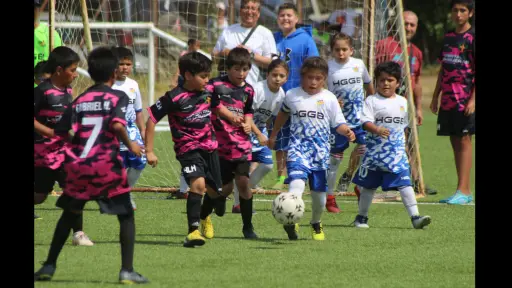 22 años formando sueños: la Escuela de Fútbol Hospital celebró su nuevo aniversario