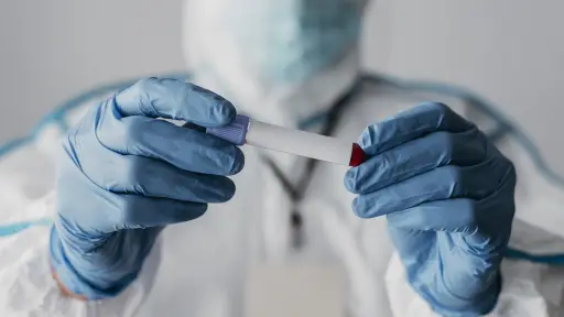 Fallece tripulante vietnamita que era investigado por posible fiebre hemorrágica
