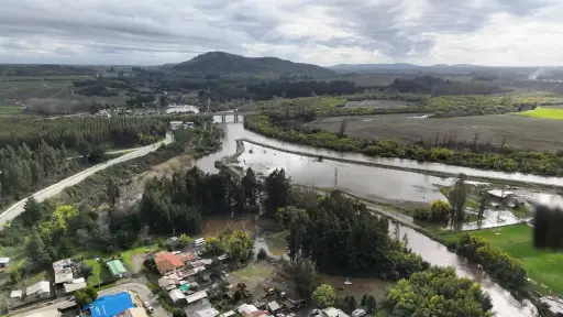 Lluvias sobre suelos saturados elevan riesgo de inundaciones en Biobío