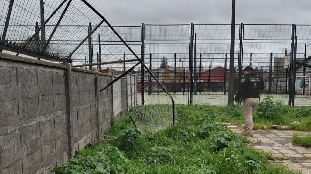 Daños a cerco perimetral / Municipalidad de Los Ángeles