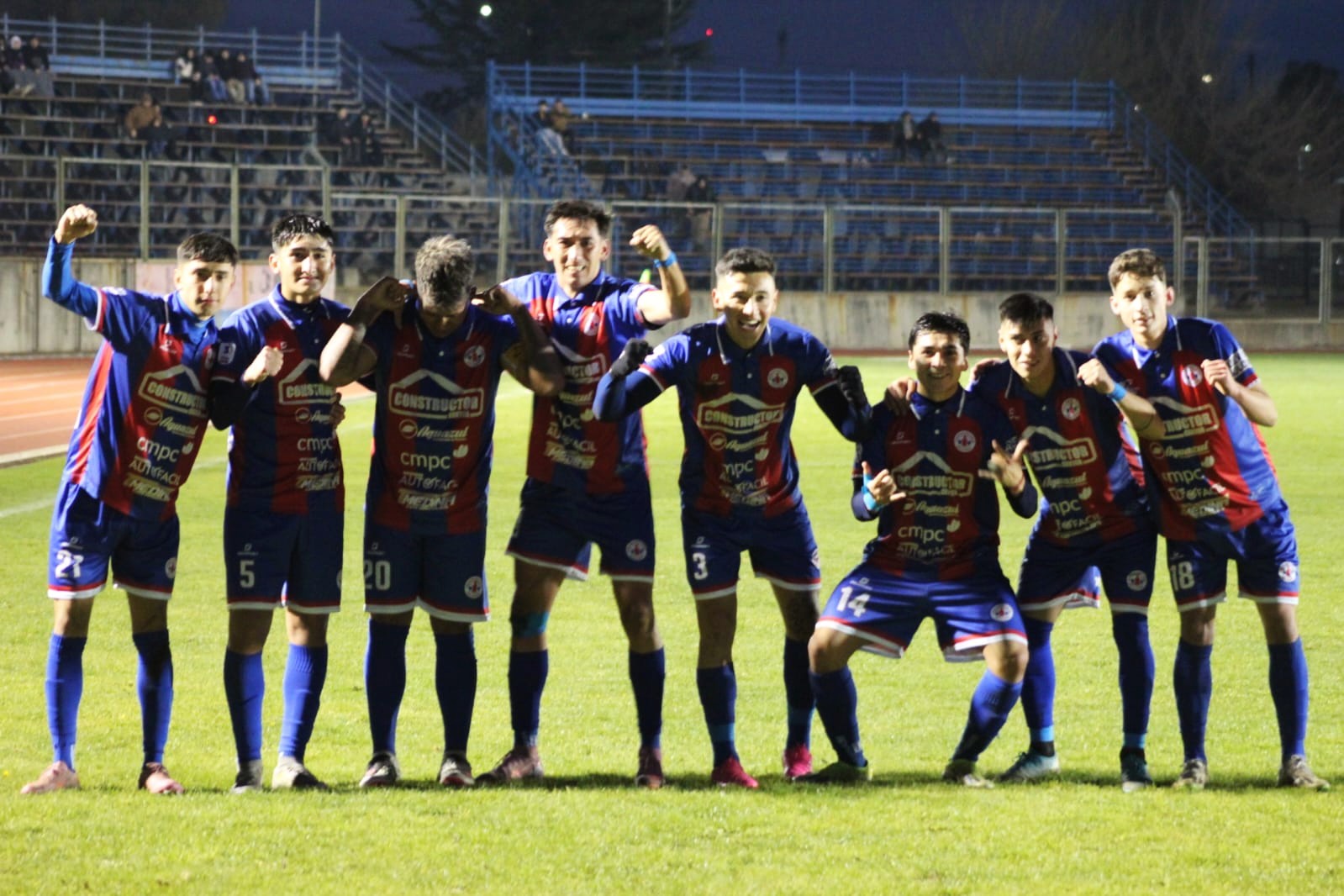 Carlos Pezo y Diego Muñoz fueron los protagonistas de la victoria azulgrana. Iberia celebra tres triunfos consecutivos y mira con ilusión la lucha por alcanzar la liguilla de ascenso / La Tribuna