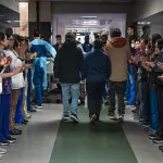 Como señal de respeto y reconocimiento, el Hospital de Los Ángeles despidió a la donante mediante un emotivo pasillo de honor, Complejo Asistencial de Los Ángeles.