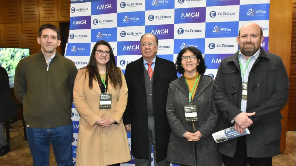 Frane Zilic, Carla Chávez; José Pérez, alcalde de Los Ángeles; Rosa Alzamora y Jorge Núñez.  | La Tribuna
