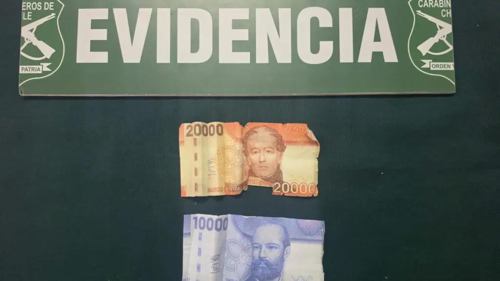 Billetes falsos, Carabineros de Chile