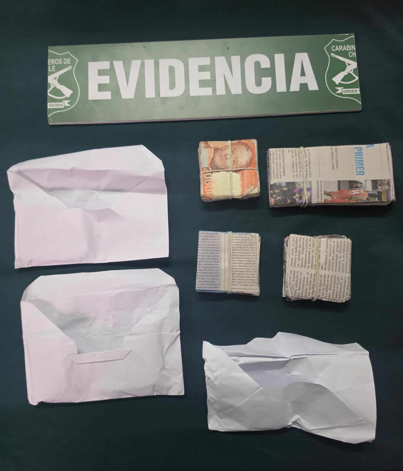 Billetes de papel / Carabineros de Chile