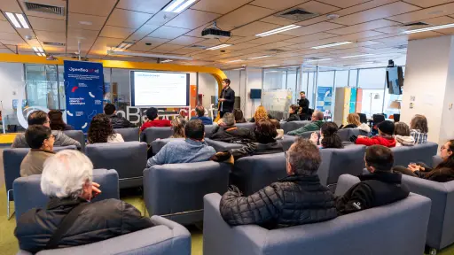 Abren convocatoria para capacitar a personas mayores en herramientas digitales