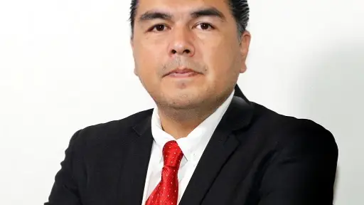 Redes sociales antes de los 15 años: prohibir no basta