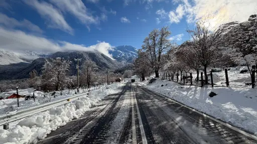 Nieve, crecida del río Biobío y rutas bajo vigilancia por sistema frontal en Alto Biobío