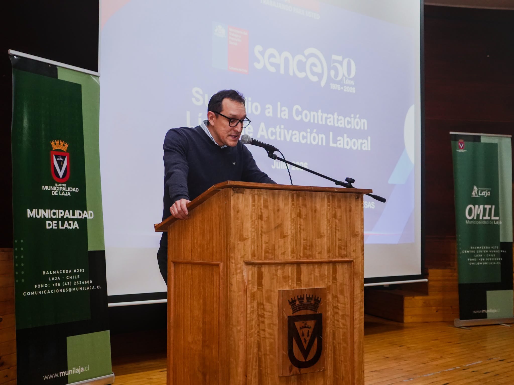 Simón Pincheira, administrador y propietario de El Simonero, destacó la importancia de recibir información oportuna sobre este tipo de herramientas. / Municipalidad de Laja
