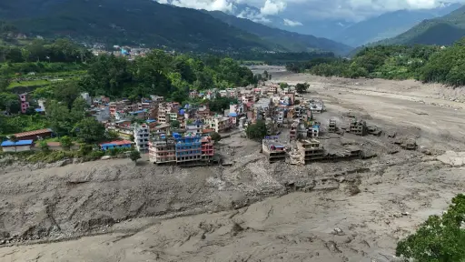 Riadas en Nepal dejan al menos 16 muertos y 390 peregrinos desaparecidos cerca del Tíbet