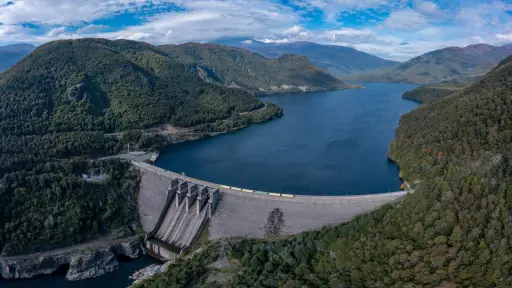 Central Pangue inicia maniobras de vertimiento por alto nivel del embalse