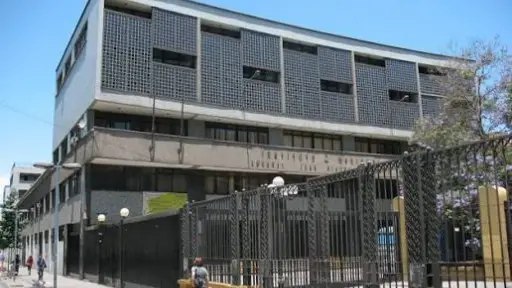 Exalumna menor de edad fue detenida tras amenaza de muerte contra rectora del Instituto Nacional