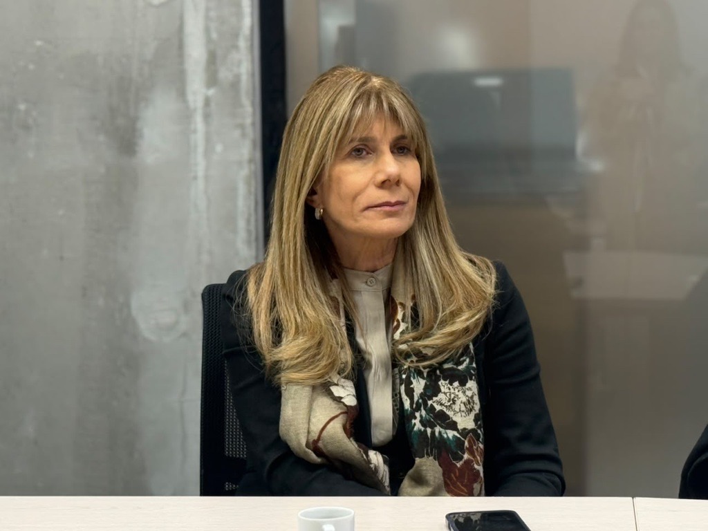 La ministra de Energía, Ximena Rincón, durante su visita a la Región del Biobío, donde sostuvo reuniones con autoridades, representantes del sector productivo y académico para abordar el desarrollo energético regional y las oportunidades de integración con Argentina. / cedida