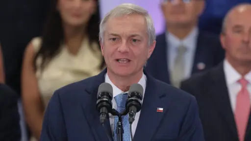 Kast aborda polémica con Argentina por el Estrecho de Magallanes y destaca reconocimiento de soberanía chilena