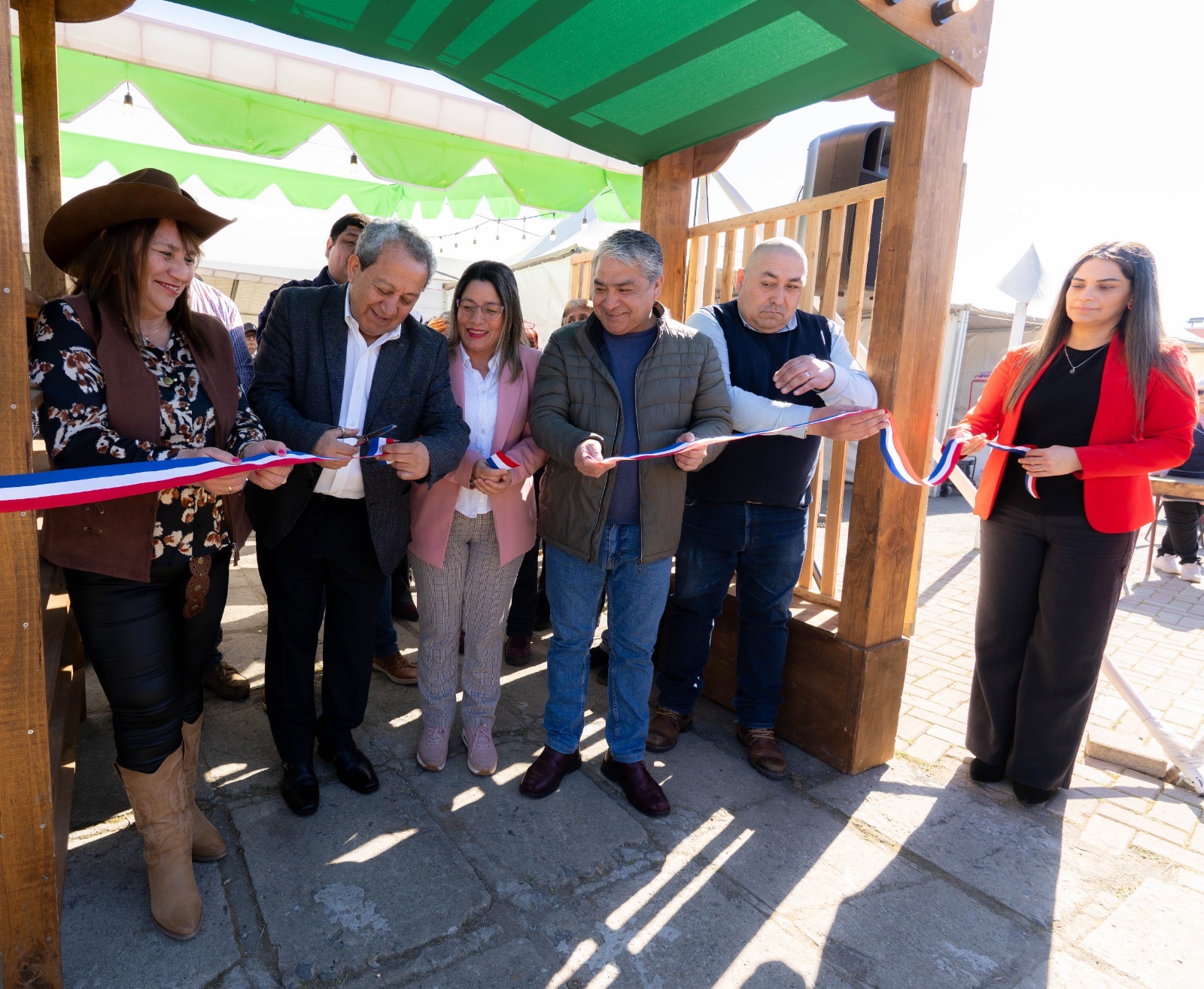 La jornada comenzó con la inauguración oficial en el Polideportivo Municipal de Laja. / Municipalidad de Laja