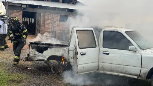 Incendio afectó bodega y vehículo en fundo Tralpenes de Nacimiento