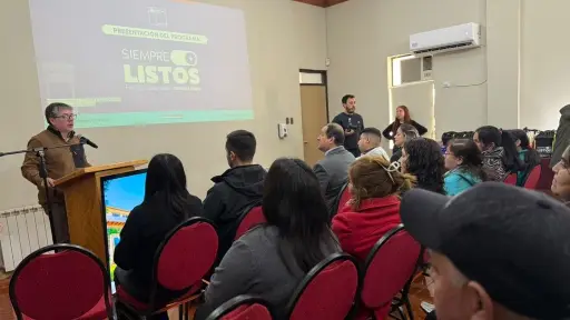 Familias de Negrete se preparan para enfrentar emergencias con nuevos kits de resiliencia energética