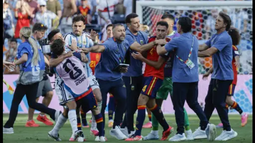 Duras sanciones de FIFA tras incidentes en la final del Mundial