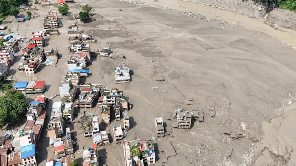 Las labores de emergencia se desarrollan en condiciones particularmente difíciles debido al riesgo de nuevas crecidas, los desprendimientos de tierra y el colapso de las redes de comunicación., Naciones Unidas