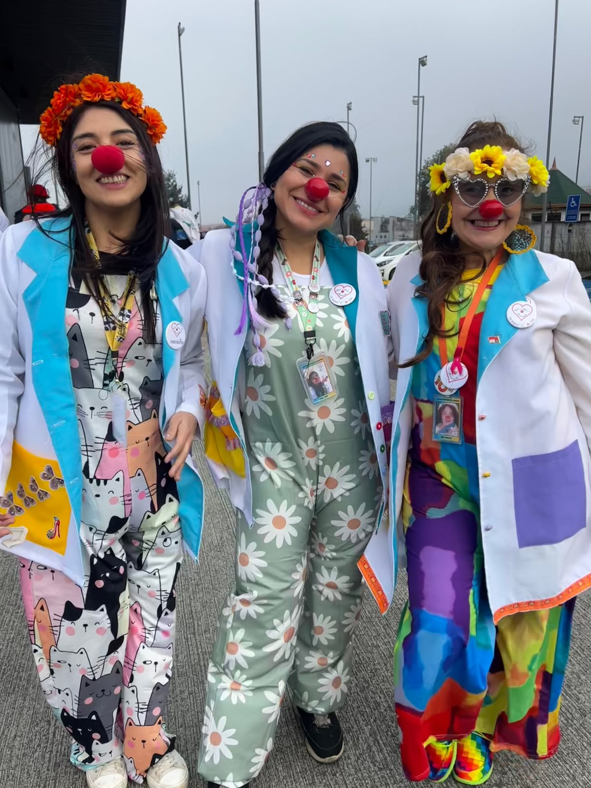 Las doctoras Upita, Tuni y Risitos posaron durante una pausa de las actividades. / Cedida