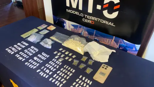 Detienen a dos personas e incautan más de 376 gramos de droga durante operativo en Laja