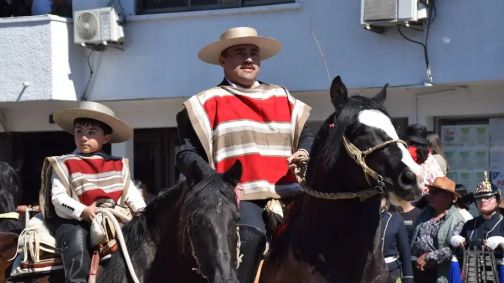 Desfile Urbano de Laja  | La Tribuna