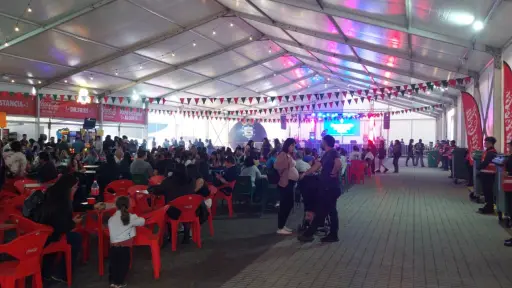 Fonda del Polideportivo de Los Ángeles abrió sus puertas con folclore y tradiciones dieciocheras